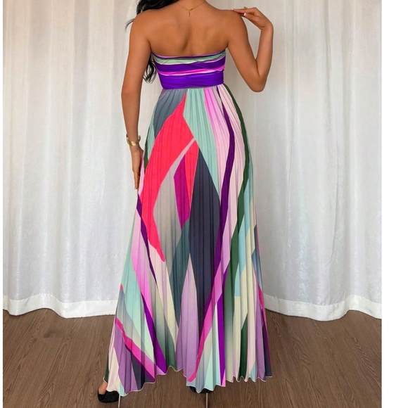 Boho Multicolor Strapless Pleated Stretchy Waist maxi Dress - Picture 3 of 8